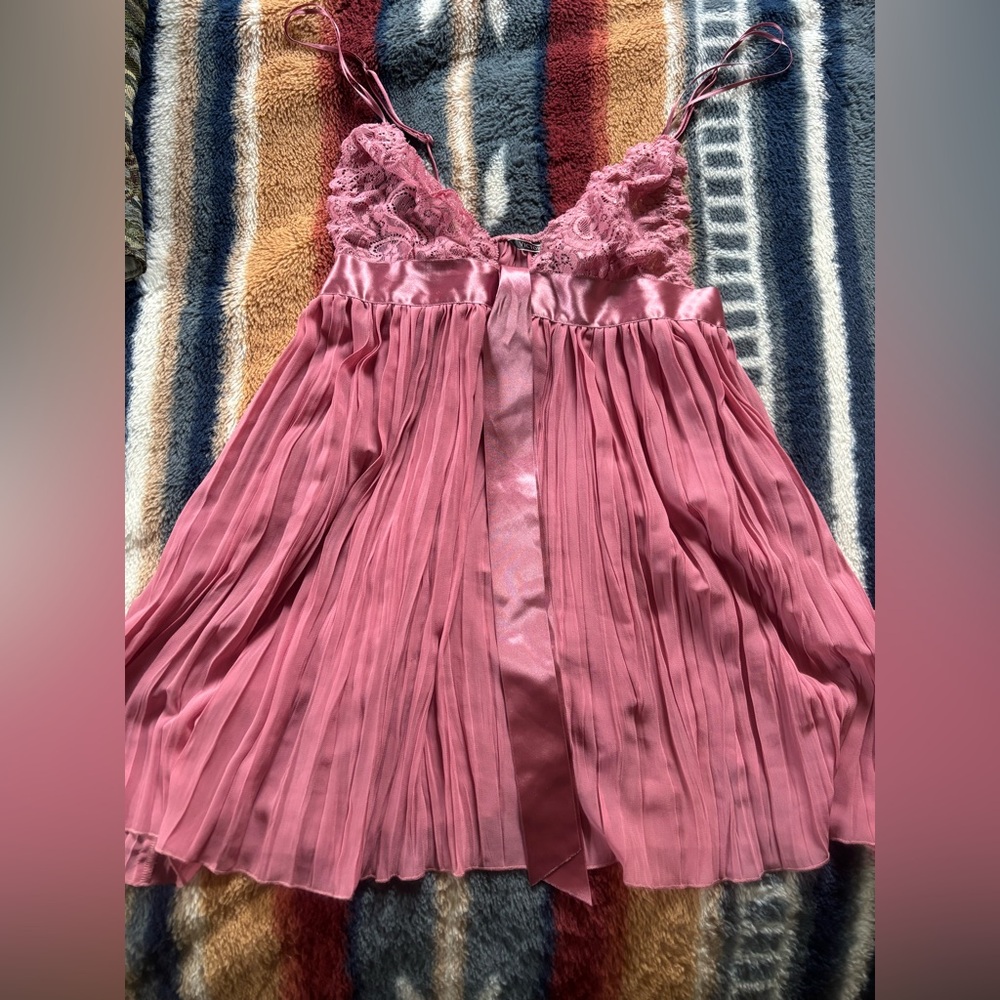 Baby doll VS lingerie